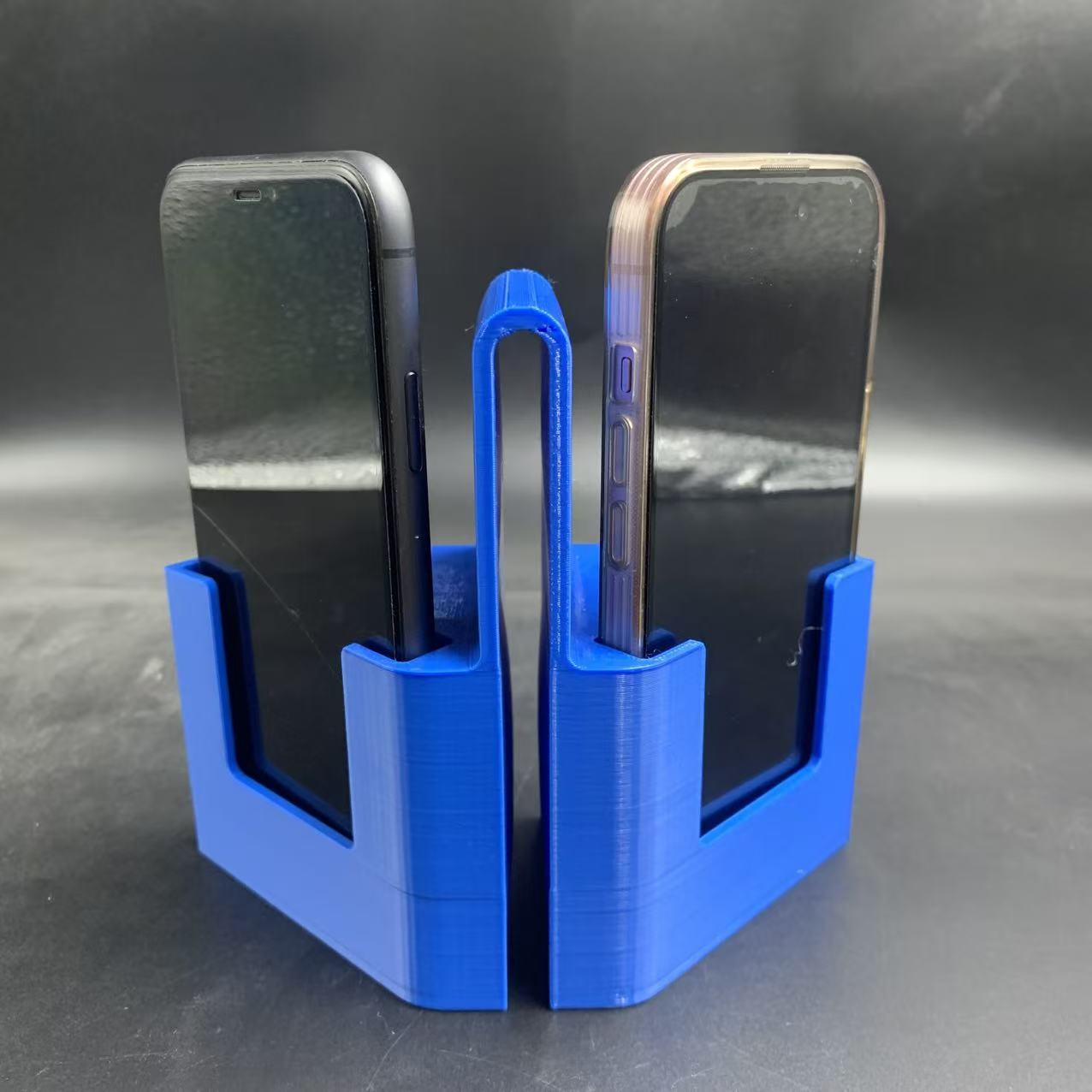 Net-Mounted Phone Holder