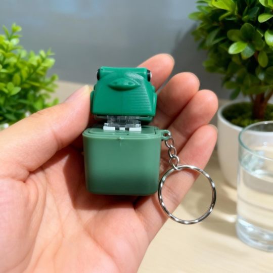 Rechargeable Frog Croaking Keychain